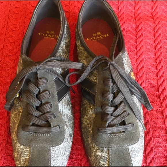 Coach Woman’s Signature Ivy Sneaker - Picture 12 of 13